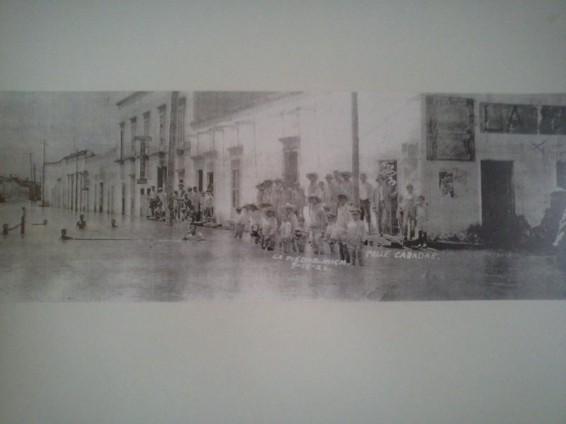 210871_2320424500840_7642553_o