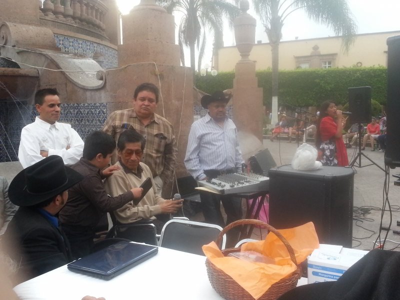 FOTO PATO 6o. ANIVERSARIO SERENATAS SABADO 16 ABRIL 2016