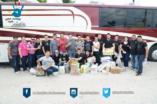 atraktiva-de-monterrey-una-mano